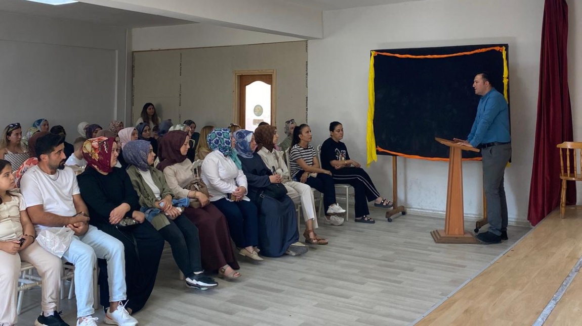 1. Sınıf Uyum Haftası Veli Bilgilendirme Toplantısı